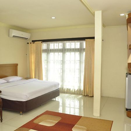 Hotel Andhika Syariah Samarinda Bagian luar foto